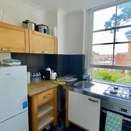 2 Bedroom Flat In Camberwell Green - Central Location With Excellent Connections To Tourist Attractions And Main London Airports מראה חיצוני תמונה