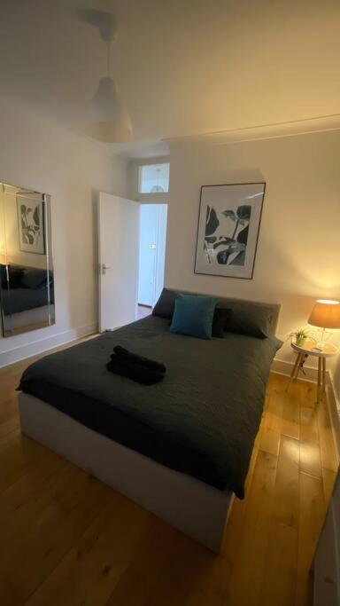 2 Bedroom Flat In Camberwell Green - Central Location With Excellent Connections To Tourist Attractions And Main London Airports מראה חיצוני תמונה