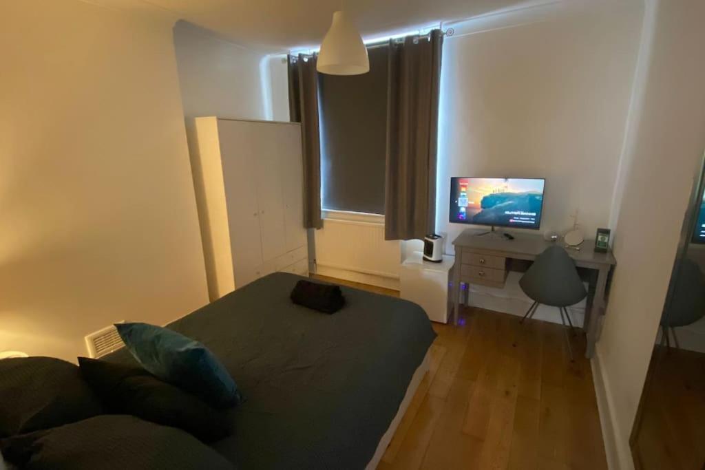2 Bedroom Flat In Camberwell Green - Central Location With Excellent Connections To Tourist Attractions And Main London Airports מראה חיצוני תמונה